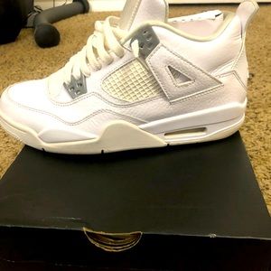 Air Jordan 4 Retro